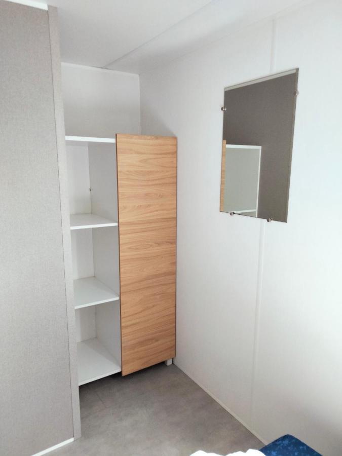 Bj Chalets - Robbengat 85 - Gezellige Chalet Op Vakantiepark Lauwersoog! Vroege Incheck! Met Airco! Екстер'єр фото