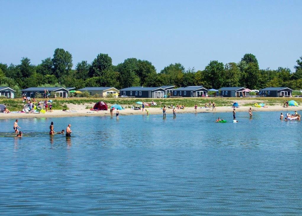 Bj Chalets - Robbengat 85 - Gezellige Chalet Op Vakantiepark Lauwersoog! Vroege Incheck! Met Airco! Екстер'єр фото